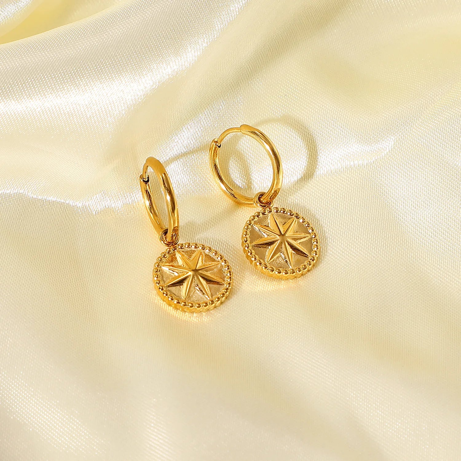 Amorisse Earring
