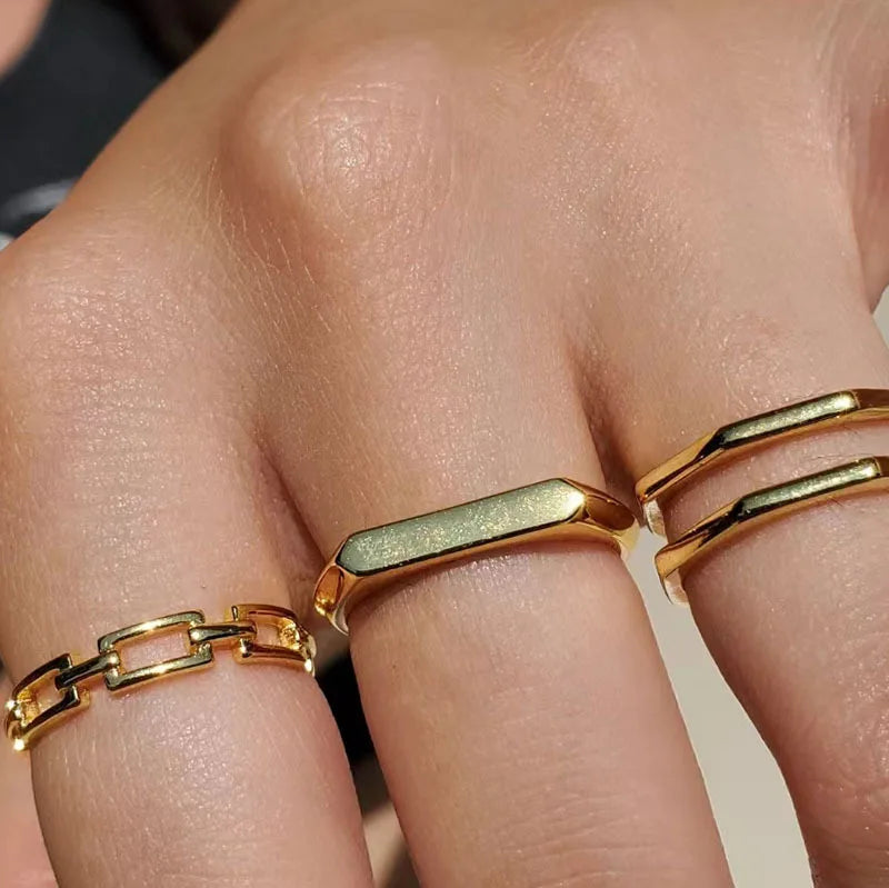 The Edge Band Ring