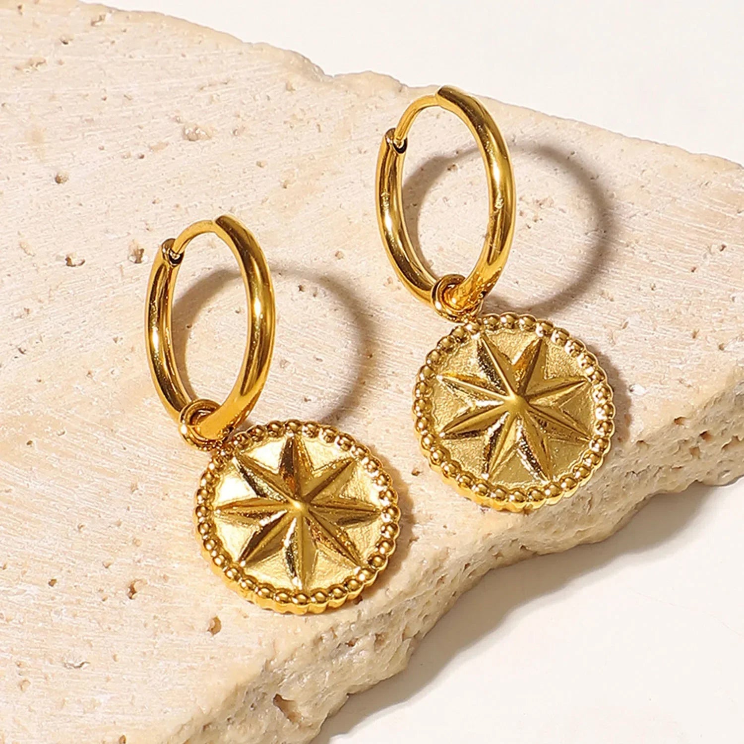 Amorisse Earring