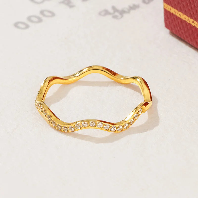 Serene Curve Ring