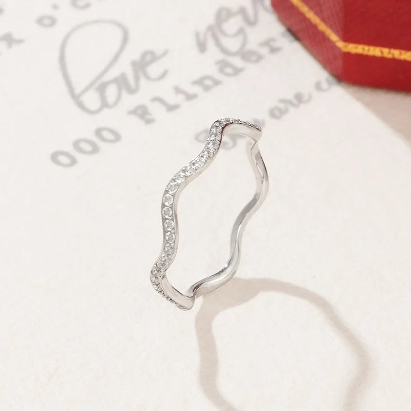 Serene Curve Ring