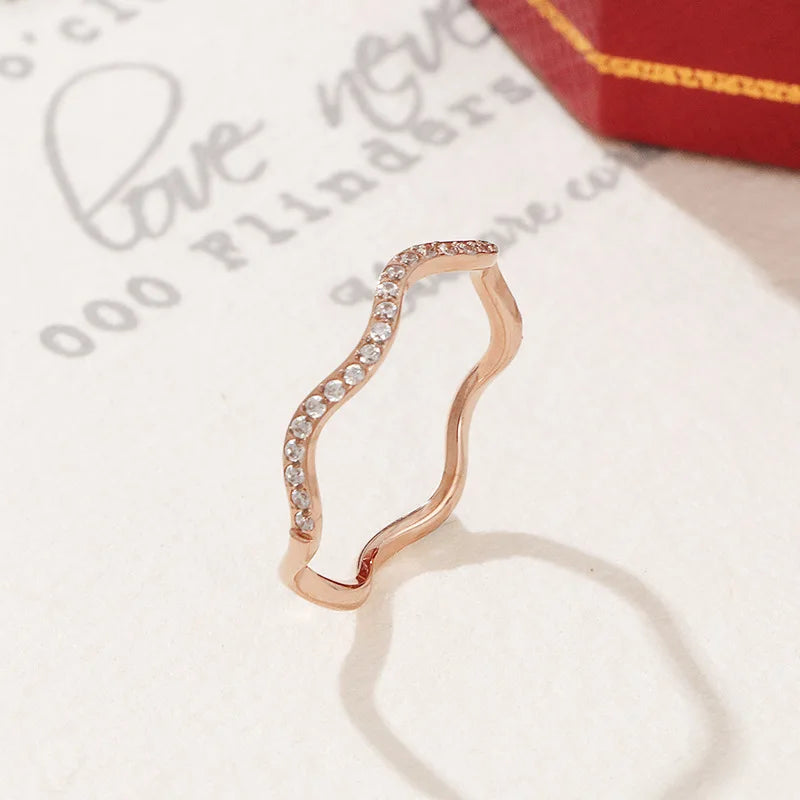 Serene Curve Ring