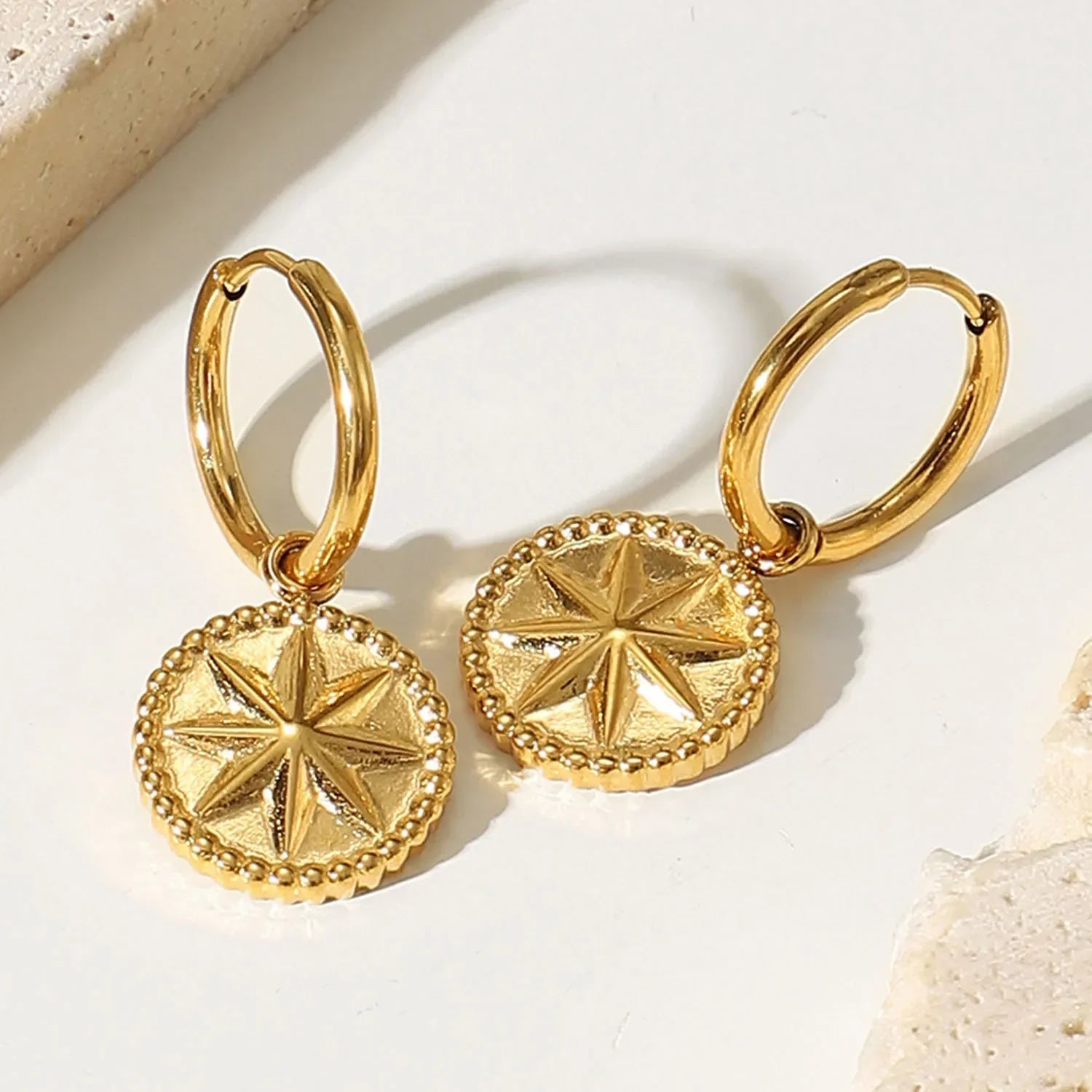 Amorisse Earring