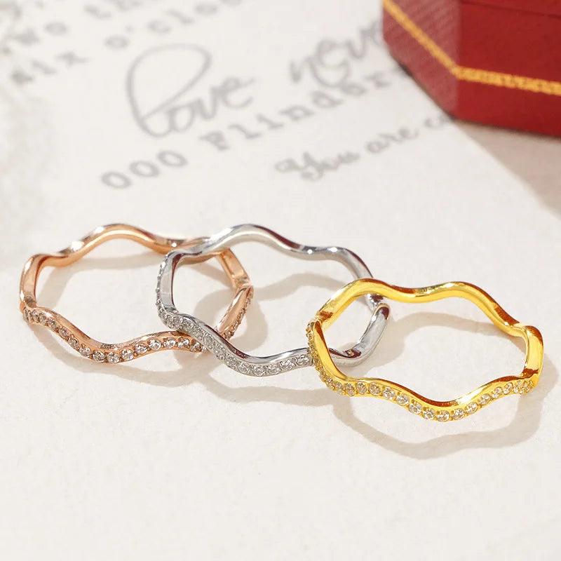 Serene Curve Ring