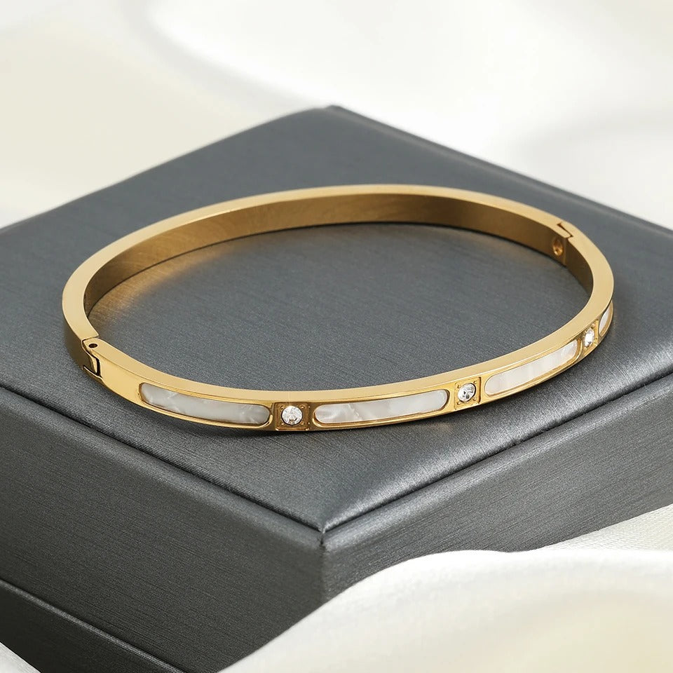 Pearl Embrace Bracelet