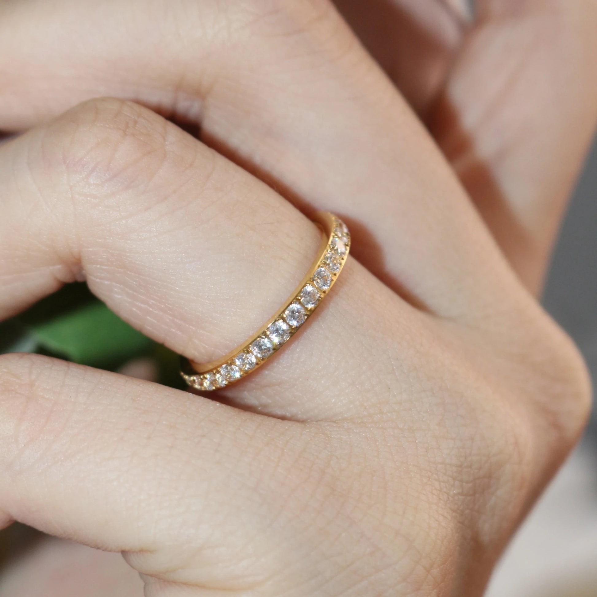 Éclat Eternity Band Ring