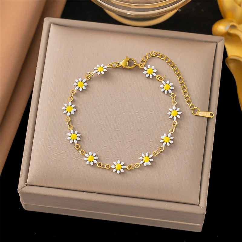 Petal Reverie Ensemble (Bracelet) &(Necklace)