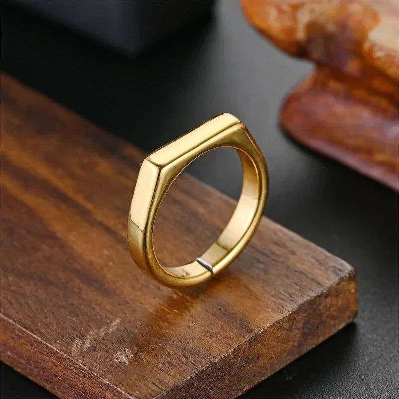 The Edge Band Ring
