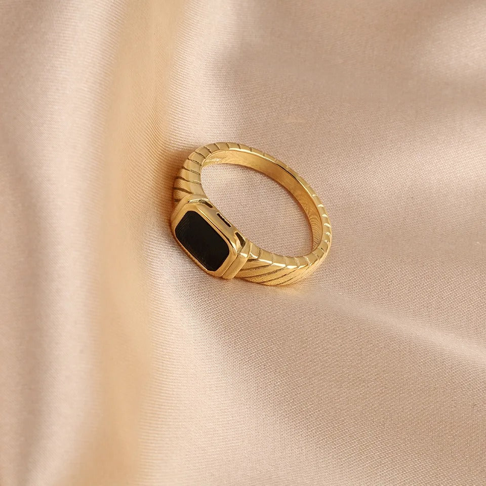 Royal Frame Duo Ring