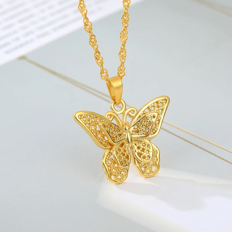 Glimora Necklace