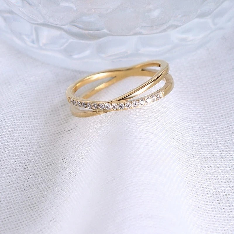 Lumière Trio Crossover Ring Set
