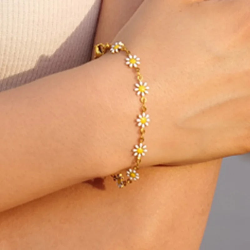 Petal Reverie Ensemble (Bracelet) &(Necklace)