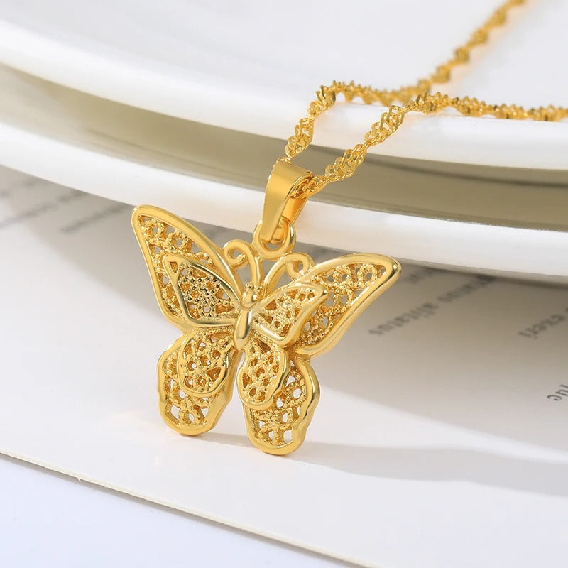 Glimora Necklace