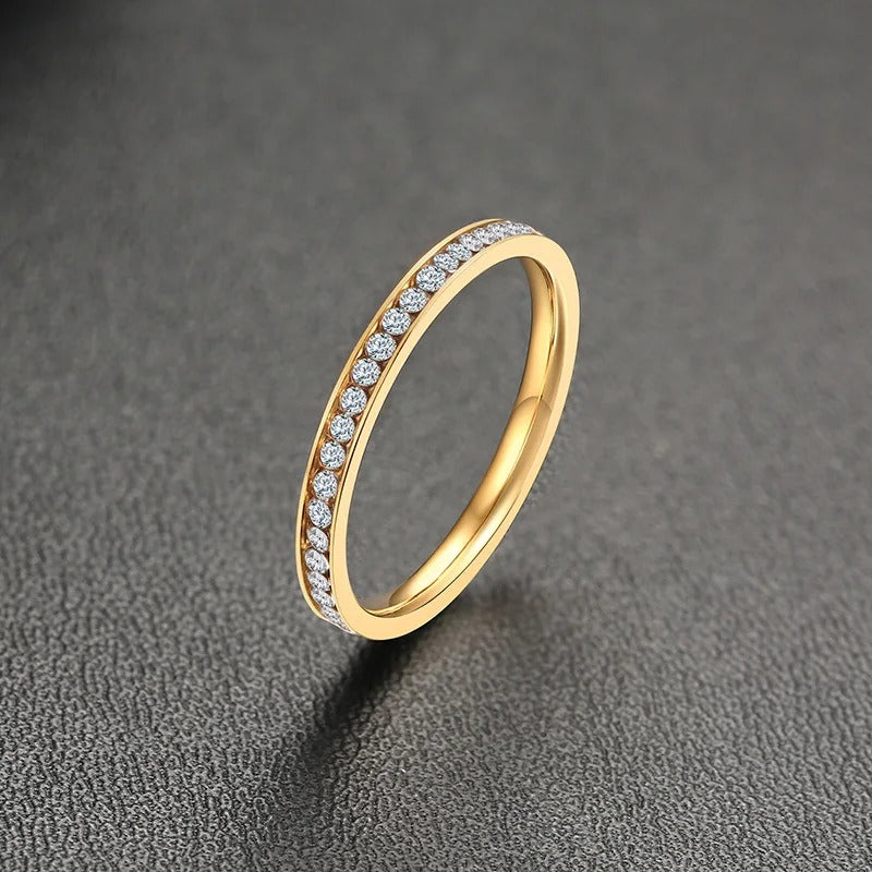 Éclat Eternity Band Ring